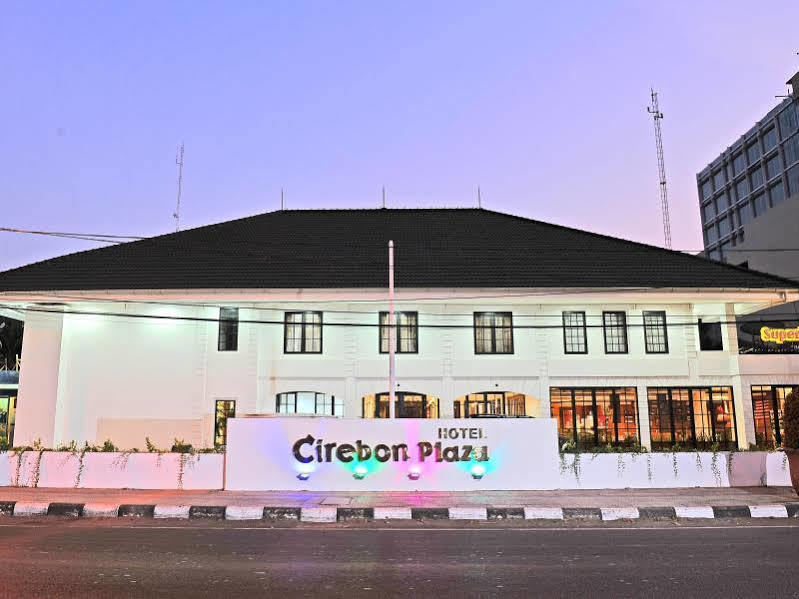 Hotel Cirebon Plaza Exterior foto